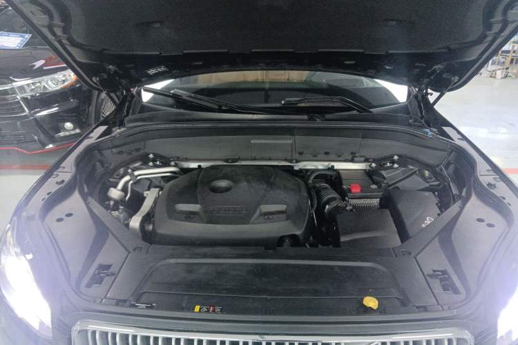 Used Volvo XC90 2018 T6 Zhiya Edition 7-seater Engine Bay