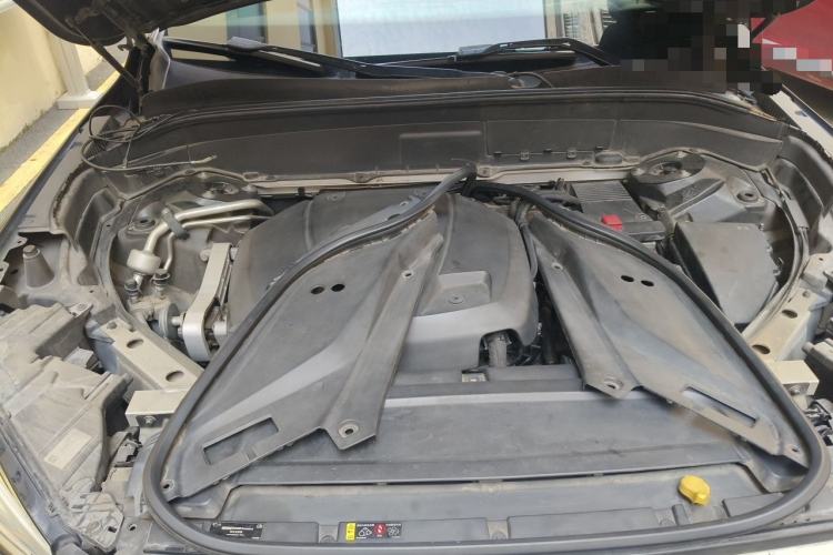 Used Volvo XC90 2018 T6 Zhiyi Edition 7-Seater Engine Bay