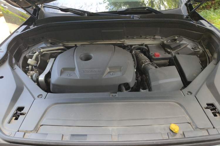 Used Volvo XC90 2018 T6 Zhiyi Edition 5-seater Engine Bay