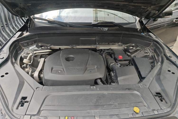 Used Volvo XC90 2018 T6 Zhiya Edition 7-seater Engine Bay
