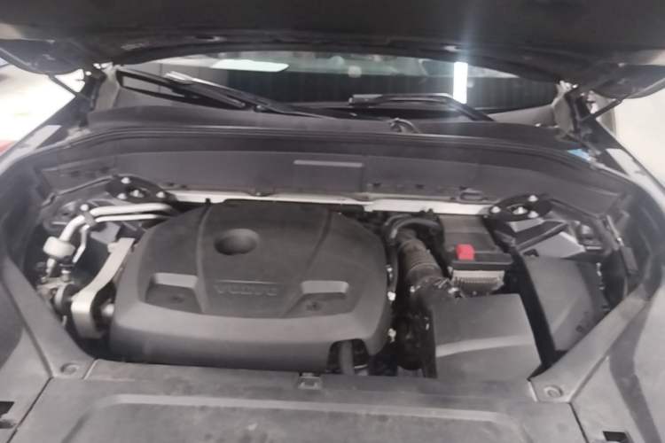 Used Volvo XC90 2018 T6 Zhiya Edition 7-seater Engine Bay