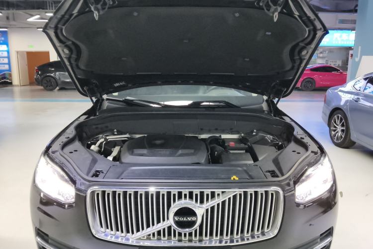 Used Volvo XC90 2018 T6 Zhiyi Edition 7-Seater Engine Bay