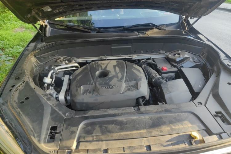 Used Volvo XC90 2018 T6 Prestige 7-Seater Engine Bay