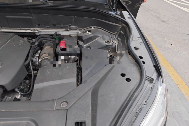 Used Volvo XC90 2018 T6 Prestige 7-Seater Engine Bay Left