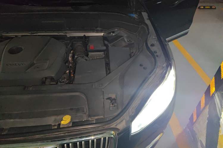 Used Volvo XC90 2018 T6 Zhiya Edition 7-seater Engine Bay Left