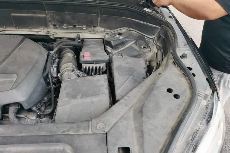 Used Volvo XC90 2018 T6 Prestige 7-Seater Engine Bay Left