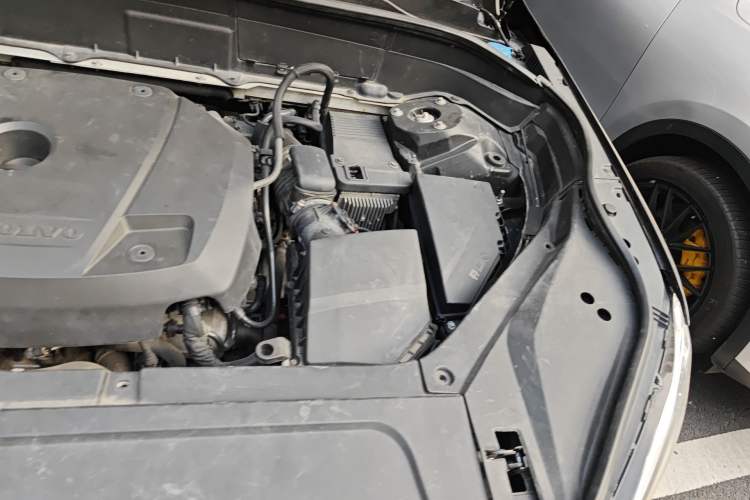 Used Volvo XC90 2018 T6 Zhiya Edition 7-seater Engine Bay Left