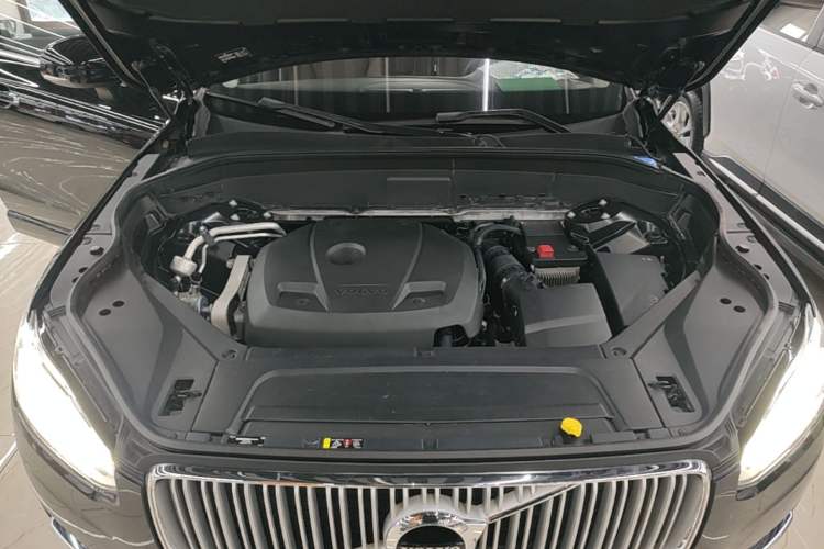 Used Volvo XC90 2018 T6 Zhiyi Edition 5-seater Engine Bay