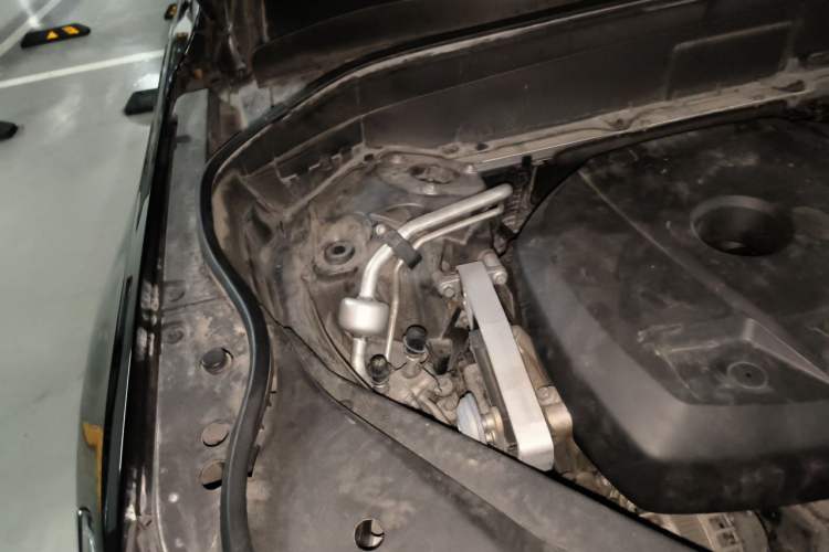 Used Volvo XC90 2018 T5 Zhiyi Edition 7-Seater Engine Bay Right