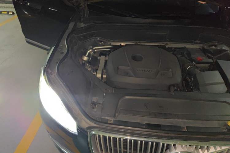 Used Volvo XC90 2018 T6 Zhiya Edition 7-seater Engine Bay Right