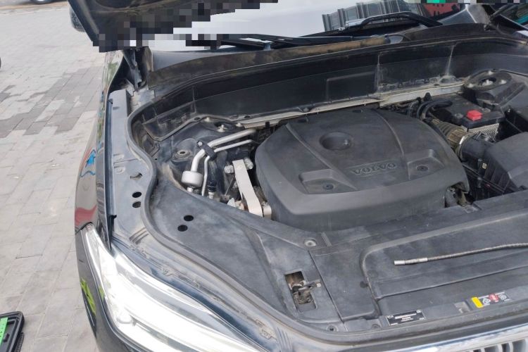 Used Volvo XC90 2018 T6 Prestige 7-Seater Engine Bay Right
