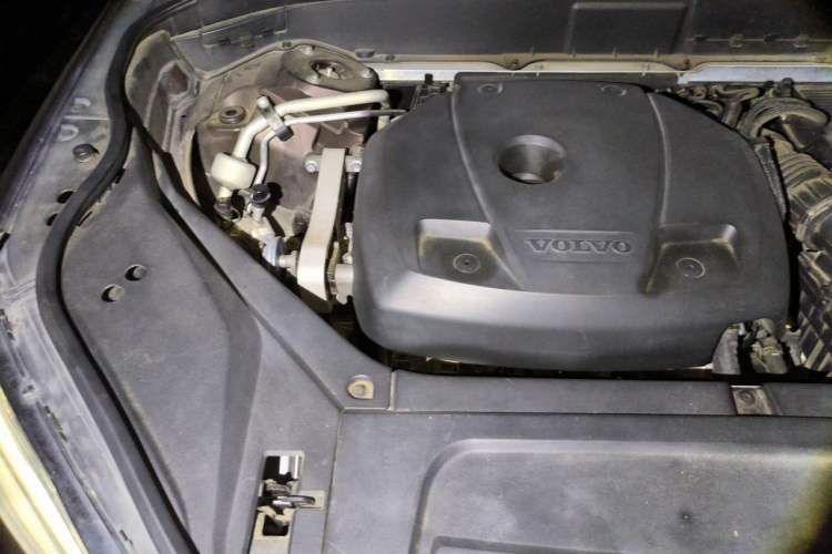 Used Volvo XC90 2018 T6 Zhiya Edition 7-seater Engine Bay Right