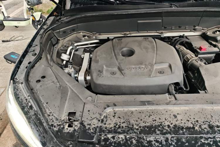 Used Volvo XC90 2018 T6 Prestige 7-Seater Engine Bay Right