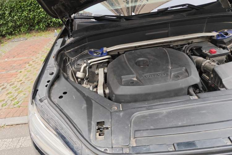 Used Volvo XC90 2018 T5 Zhiyi Edition 7-Seater Engine Bay Right