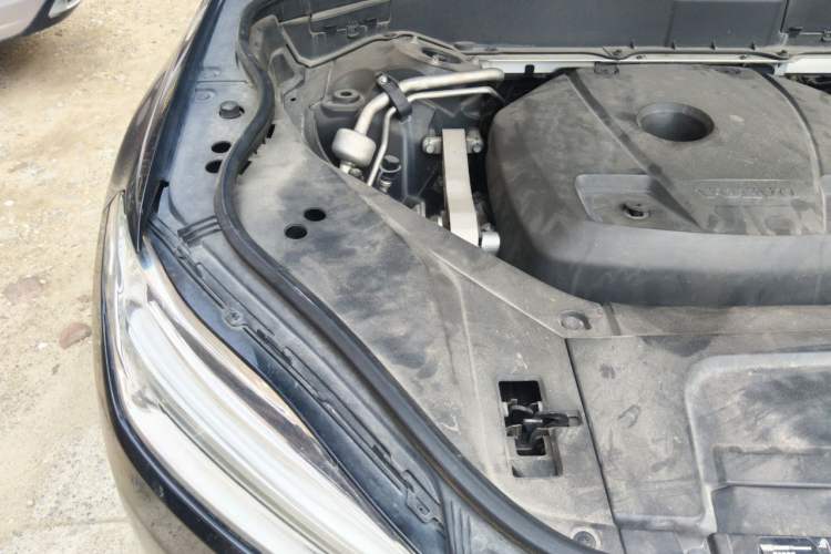 Used Volvo XC90 2018 T6 Zhiyi Edition 5-seater Engine Bay Right