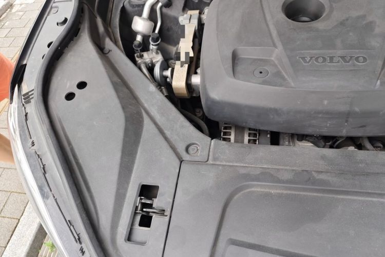 Used Volvo XC90 2018 T6 Prestige 7-Seater Engine Bay Right