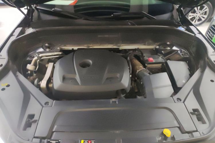 Used Volvo XC90 2018 T6 Zhiyi Edition 7-Seater Engine Bay