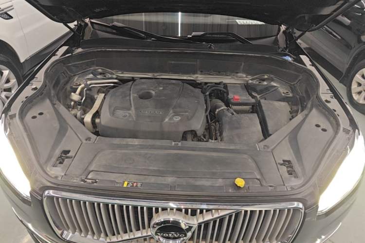 Used Volvo XC90 2018 T5 Zhiyi Edition 5-seater Engine Bay