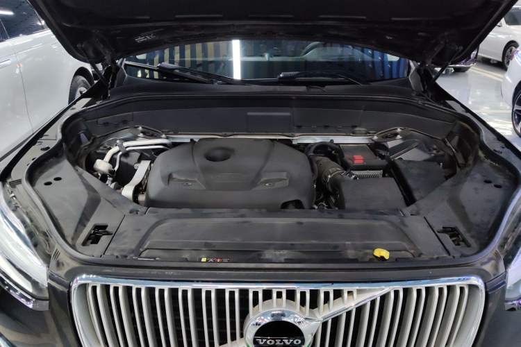 Used Volvo XC90 2018 T6 Zhiyi Edition 7-Seater Engine Bay