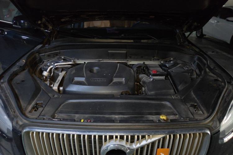 Used Volvo XC90 2018 T5 Zhiyi Edition 7-Seater Engine Bay