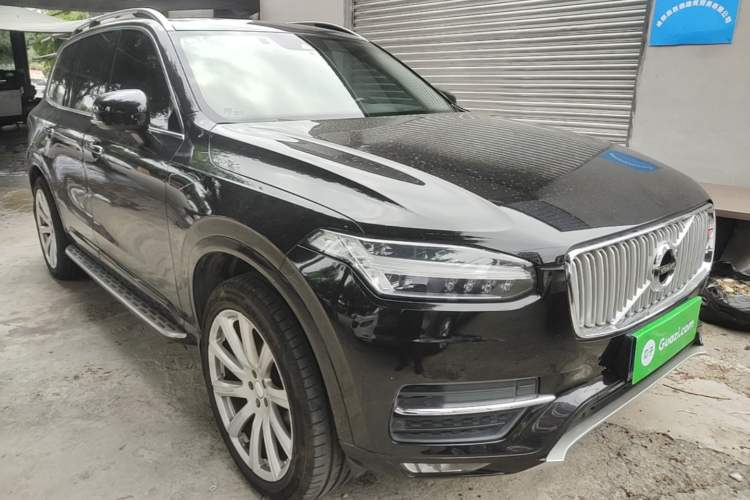 Used Volvo XC90 2018 T6 Zhiyi Edition 7-Seater Front Right 45 Deg
