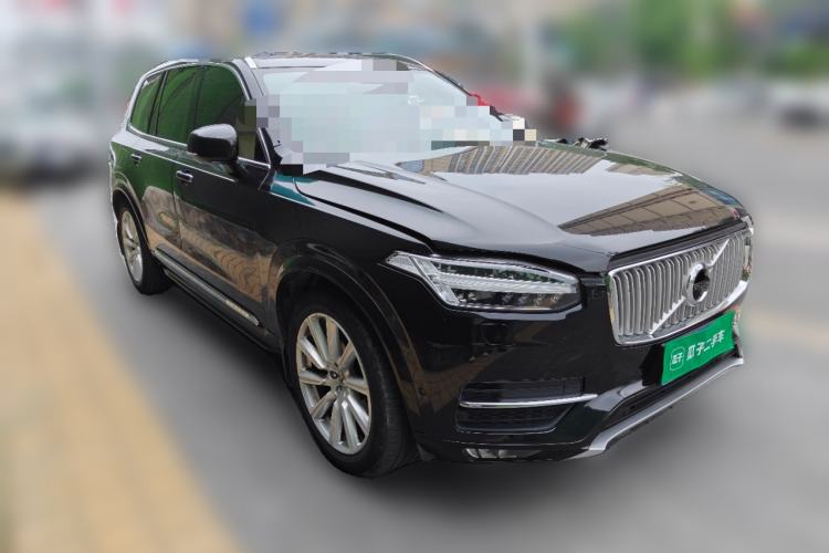 Used Volvo XC90 2018 T6 Prestige 7-Seater Front Right 45 Deg