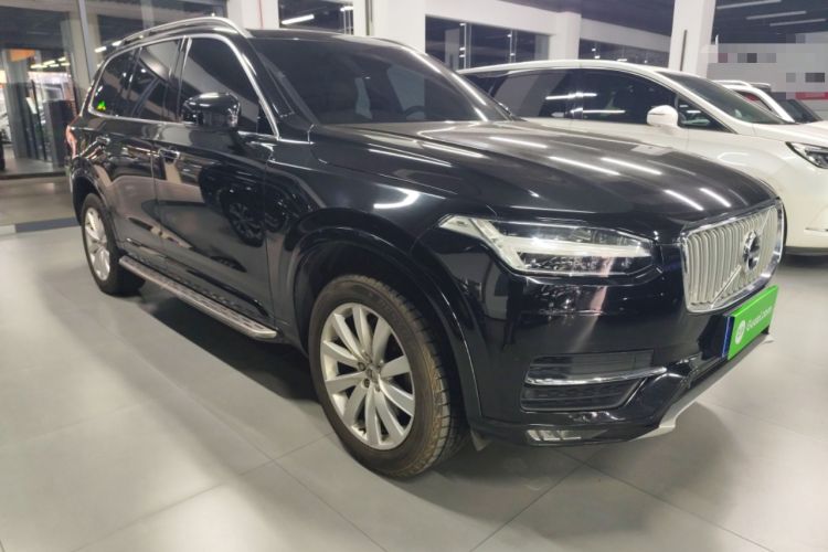 Used Volvo XC90 2018 T6 Zhiyi Edition 7-Seater Front Right 45 Deg