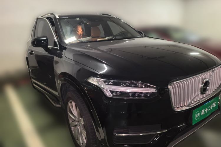 Used Volvo XC90 2018 T6 Zhiyi Edition 7-Seater Front Right 45 Deg