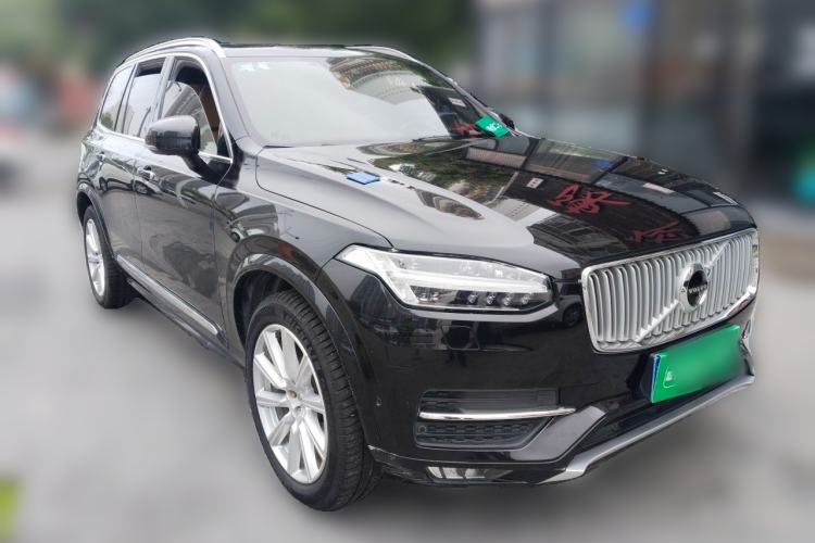 Used Volvo XC90 2018 T6 Prestige 7-Seater Front Right 45 Deg