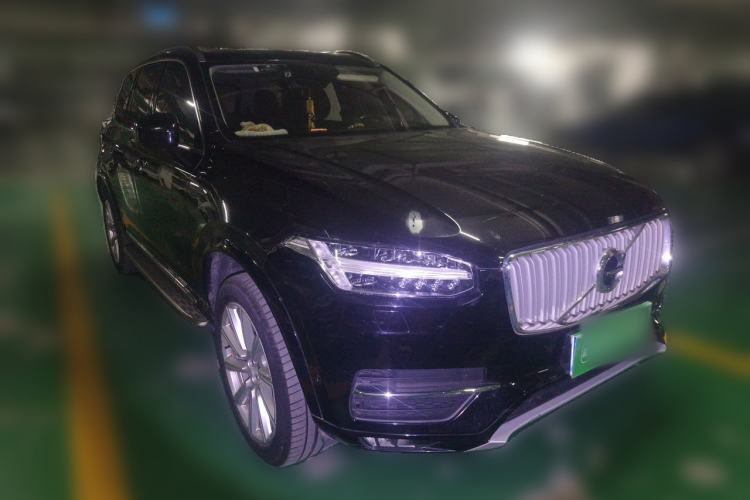 Used Volvo XC90 2018 T6 Prestige 7-Seater Front Right 45 Deg