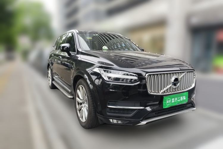 Used Volvo XC90 2018 T6 Prestige 7-Seater Front Right 45 Deg
