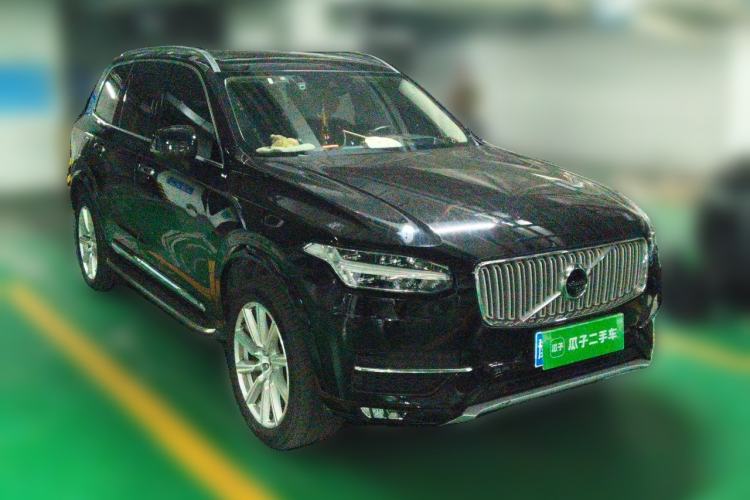 Used Volvo XC90 2018 T6 Prestige 7-Seater Front Right 45 Deg