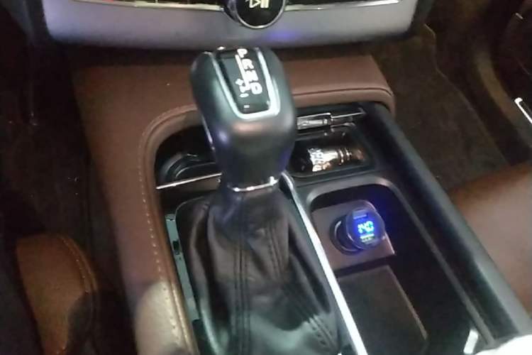 Used Volvo XC90 2018 T6 Zhiyi Edition 7-Seater Gear Lever