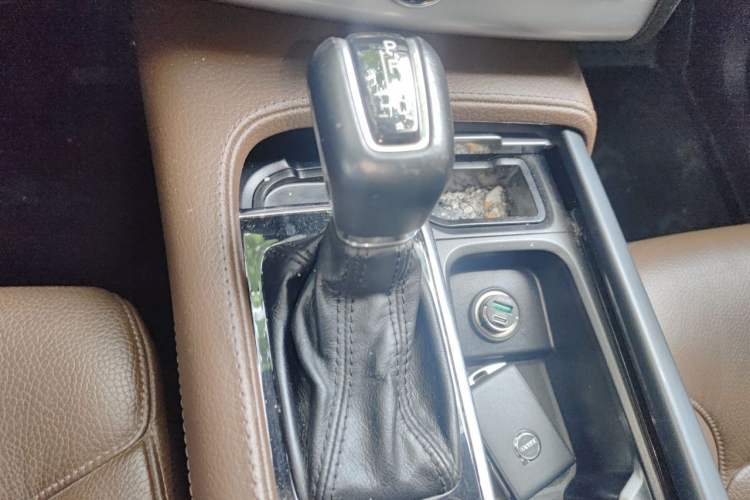 Used Volvo XC90 2018 T6 Zhiyi Edition 7-Seater Gear Lever