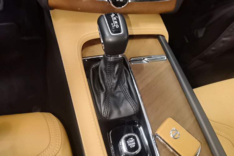 Used Volvo XC90 2018 T6 Zhiya Edition 7-seater Gear Lever