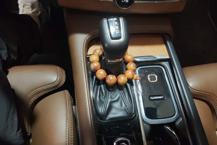 Used Volvo XC90 2018 T6 Zhiya Edition 7-seater Gear Lever