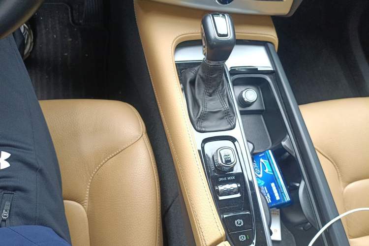 Used Volvo XC90 2018 T6 Zhiyi Edition 7-Seater Gear Lever