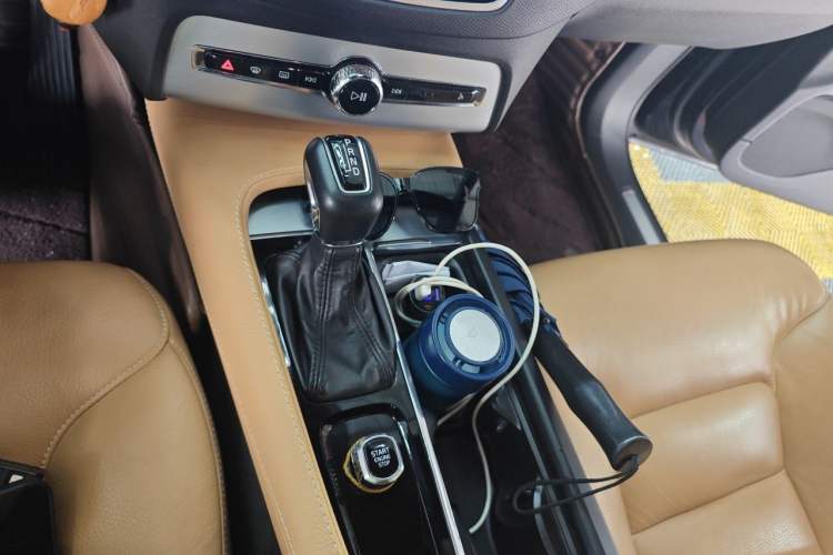 Used Volvo XC90 2018 T6 Zhiya Edition 7-seater Gear Lever
