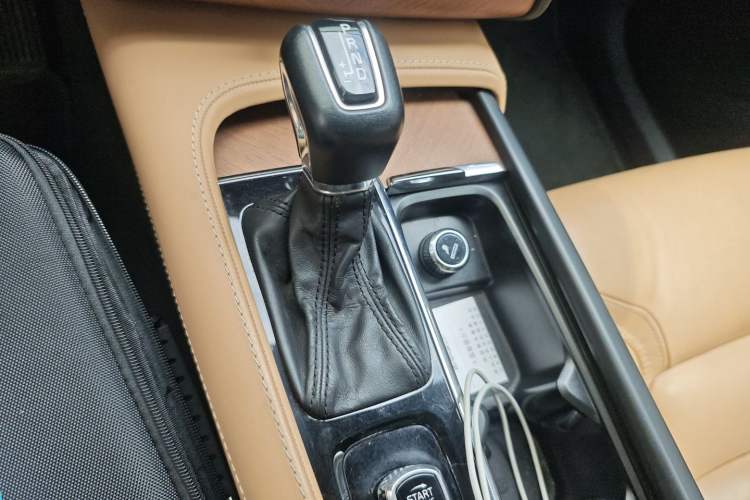 Used Volvo XC90 2018 T6 Zhiya Edition 7-seater Gear Lever