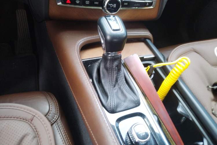 Used Volvo XC90 2018 T6 Zhiya Edition 7-seater Gear Lever