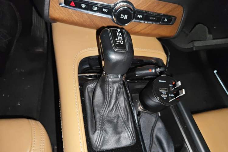 Used Volvo XC90 2018 T6 Zhiya Edition 7-seater Gear Lever