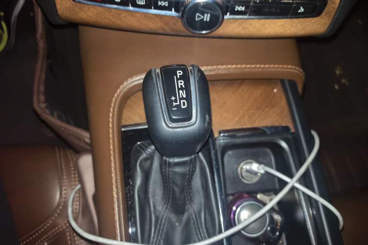Used Volvo XC90 2018 T6 Zhiya Edition 7-seater Gear Lever