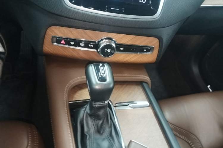 Used Volvo XC90 2018 T6 Zhiya Edition 7-seater Gear Lever