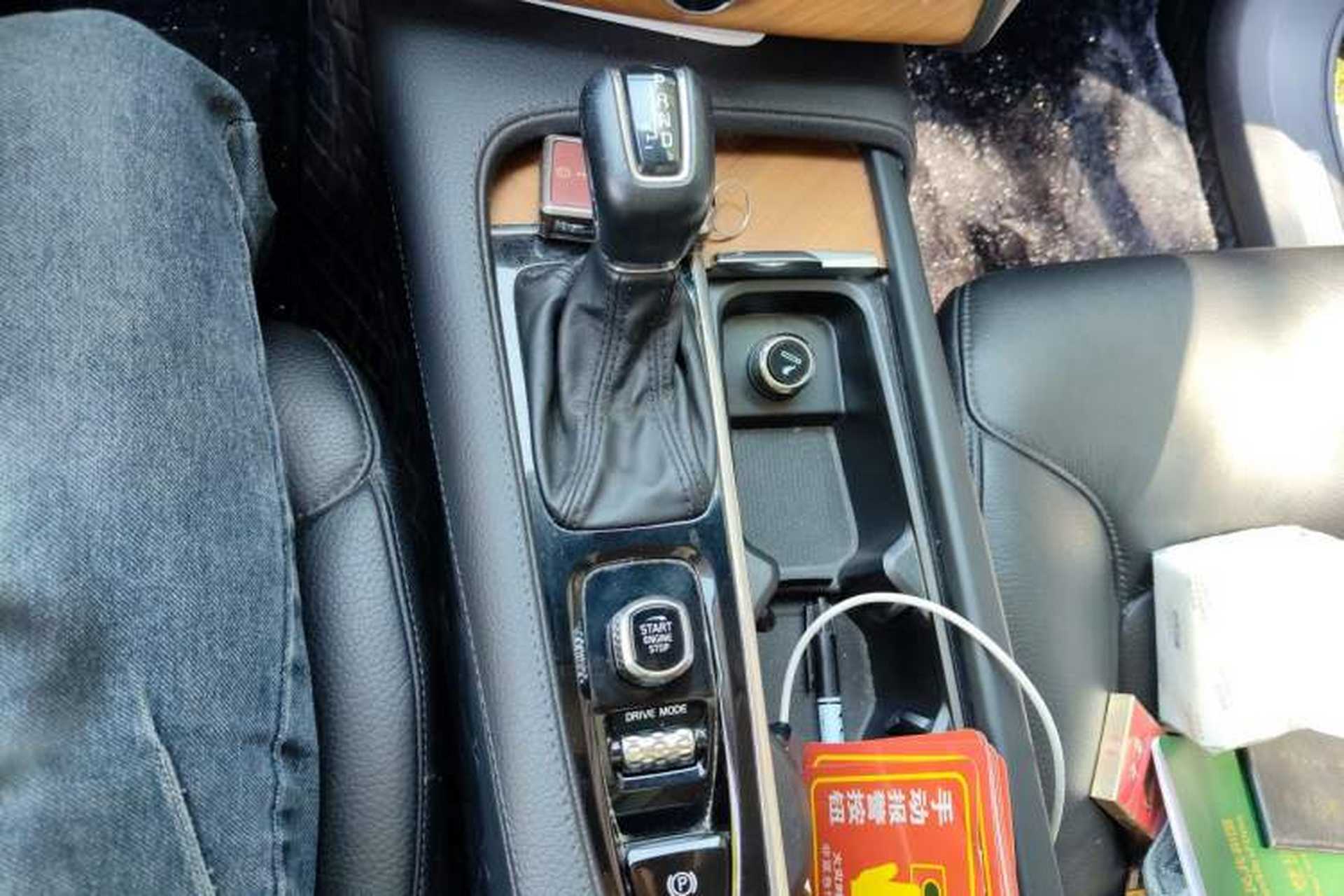 Used Volvo XC90 2018 T6 Zhiyi Edition 7-Seater Gear Lever