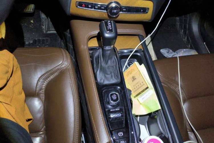 Used Volvo XC90 2018 T6 Zhiya Edition 7-seater Gear Lever