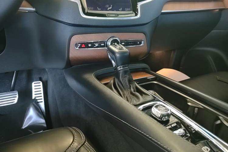 Used Volvo XC90 2018 T6 Zhiya Edition 7-seater Gear Lever