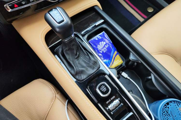 Used Volvo XC90 2018 T6 Zhiyi Edition 7-Seater Gear Lever