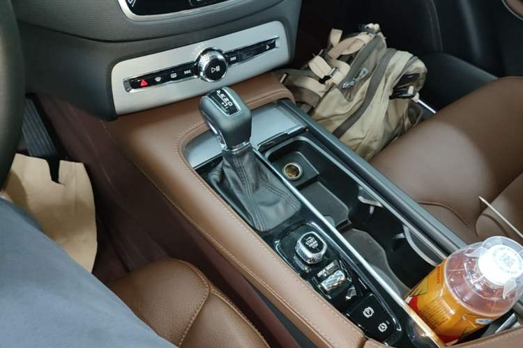 Used Volvo XC90 2018 T6 Zhiyi Edition 5-seater Gear Lever
