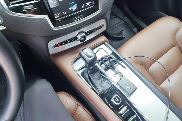 Used Volvo XC90 2018 T5 Zhiyi Edition 5-seater Gear Lever