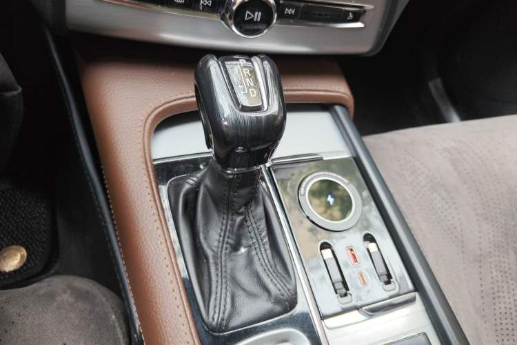 Used Volvo XC90 2018 T5 Zhiyi Edition 7-Seater Gear Lever